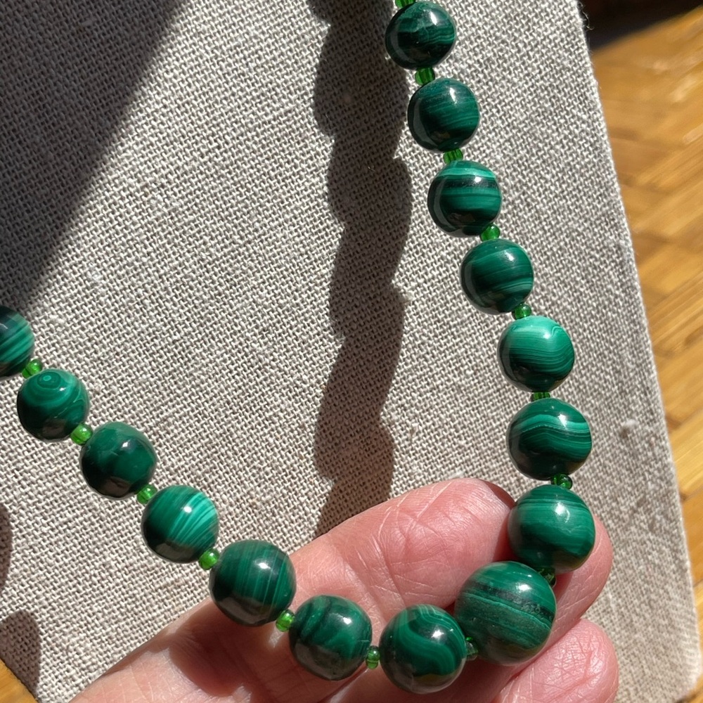 Vintage graduated malachite bead necklace excellent condition - Picture 7 of 10